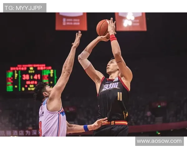 CBA新疆队对阵深圳队精彩直播回顾与赛后分析