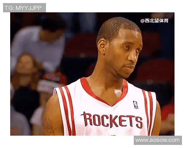 上海对决青岛麦迪的精彩较量引发篮球迷热议与期待 上海对决青岛麦迪的精彩较量引发篮球迷热议与期待